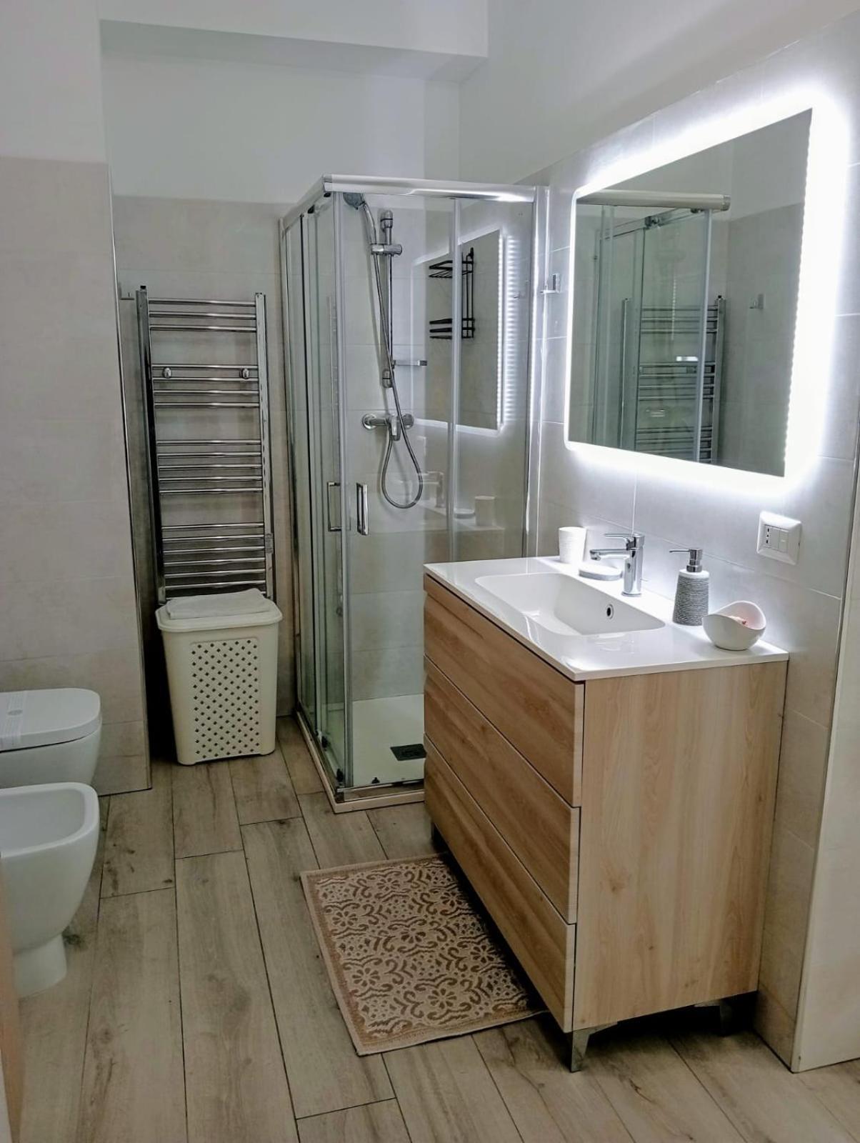 Appartamento Moderno in Centro città SantʼAgata di Militello Exterior foto
